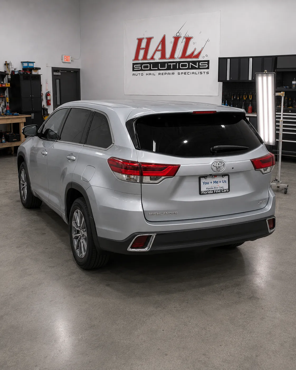 2019 Toyota Highlander hail damage repair in Lee's Summit, MO — detail photo 1
