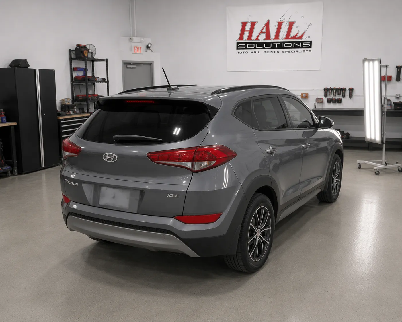 2017 Hyundai Tucson hail damage repair in Shawnee, KS — detail photo 2