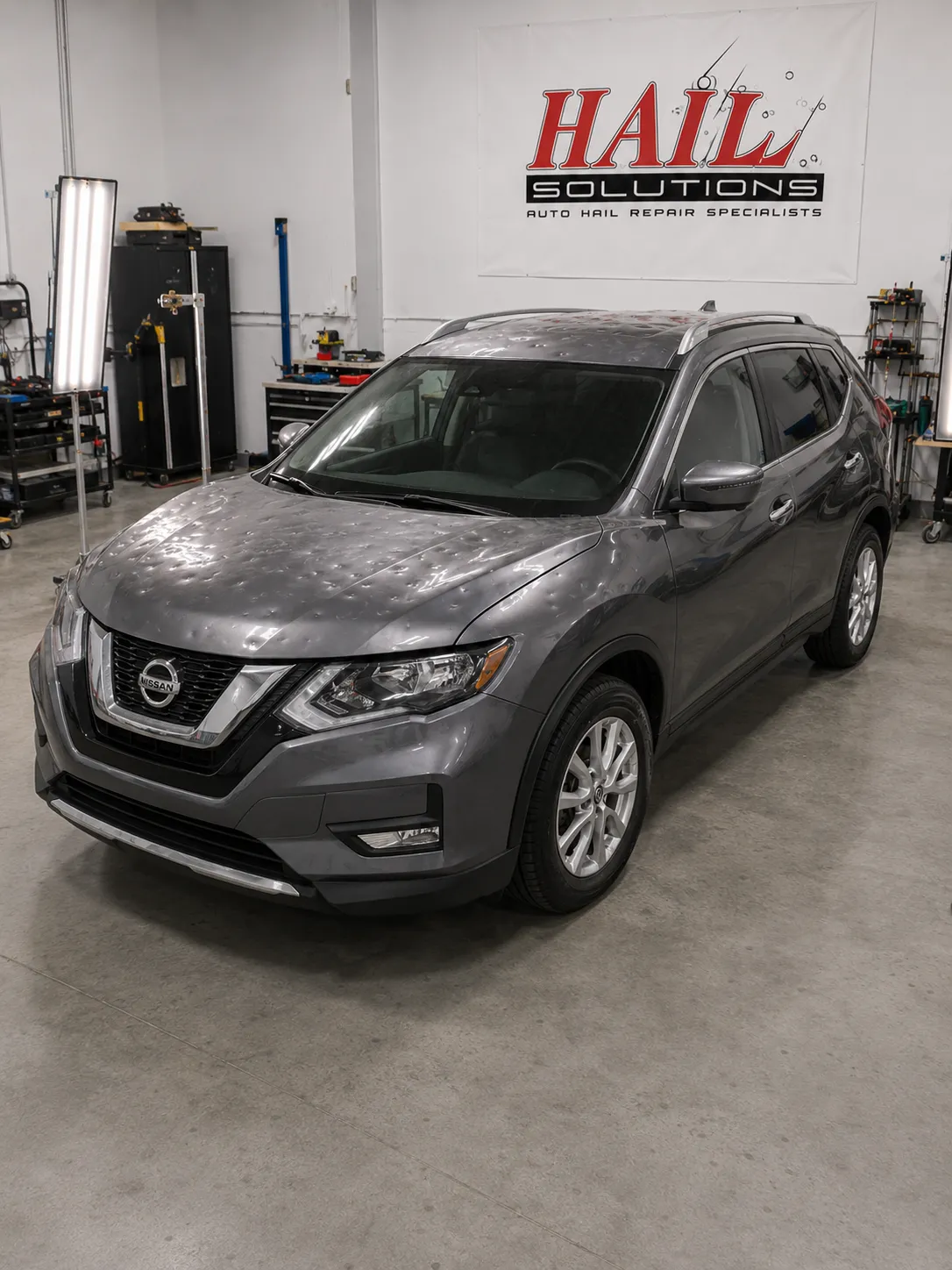 2019 Nissan Rogue hail damage repair in Blue Springs, MO — detail photo 3